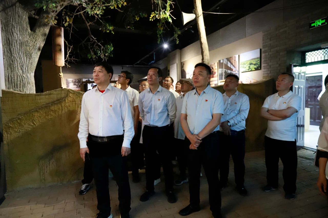 砥礪初心使命，汲取奮進力量丨花花牛乳業(yè)集團黨委組織開展學(xué)習(xí)“焦裕祿精神”主題黨日活動