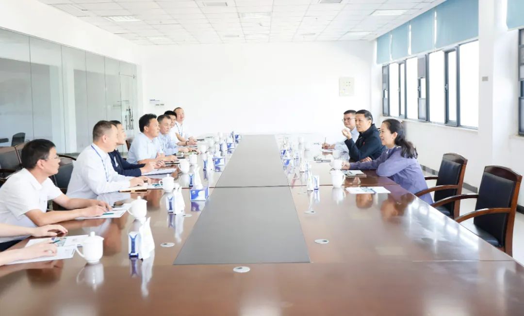 快樂過“雙節(jié)”，安全不放假｜河南農(nóng)投集團黨委書記、董事長李曉寰一行蒞臨花花牛乳業(yè)集團開展“雙節(jié)”安全生產(chǎn)大檢查活動并慰問一線職工、