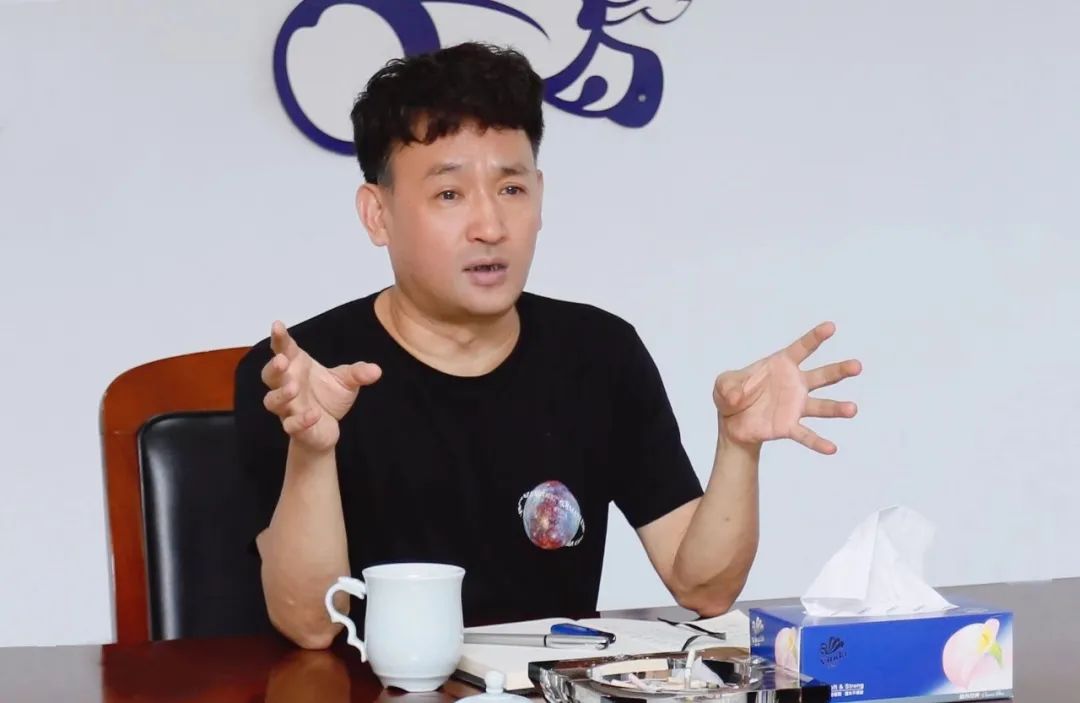 凝心聚力·贏創(chuàng)未來(lái) | 花花牛乳業(yè)集團(tuán)召開營(yíng)銷、養(yǎng)殖及飼料經(jīng)營(yíng)工作會(huì)議