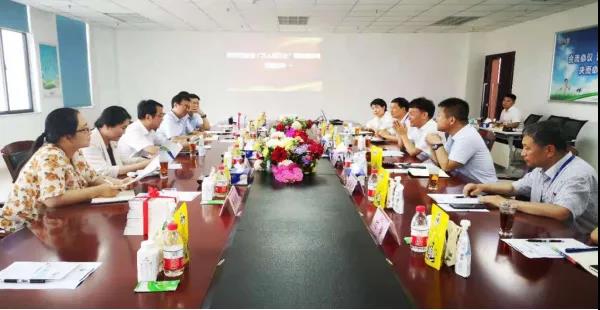 河南省高級人民法院院長胡道才一行蒞臨花花牛乳業(yè)集團(tuán)開展“萬人助萬企”活動 助力企業(yè)發(fā)展