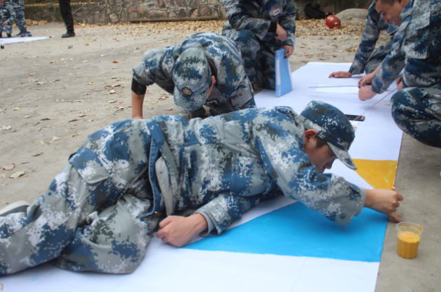 組織開展戶外拓展訓練活動 組織開展戶外拓展訓練活動