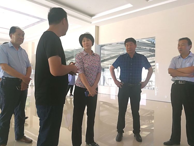 駐馬店市委常委、統(tǒng)戰(zhàn)部長姚新文 蒞臨花花牛乳業(yè)集團總部調(diào)研